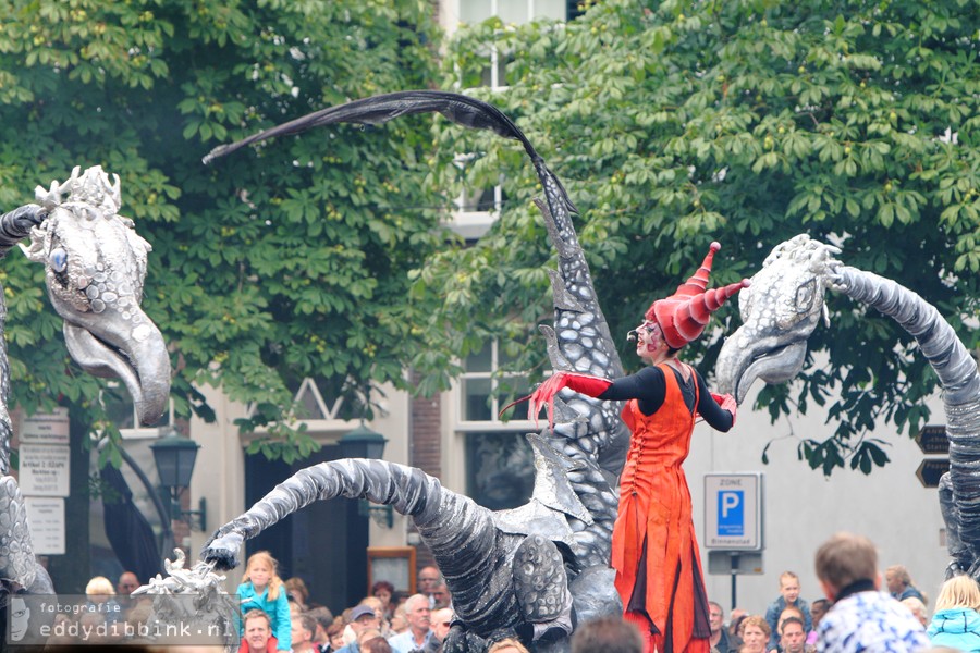 2011-07-03 Close-Act ism Theaterschip - Saurus Parade (Deventer Op Stelten) 004